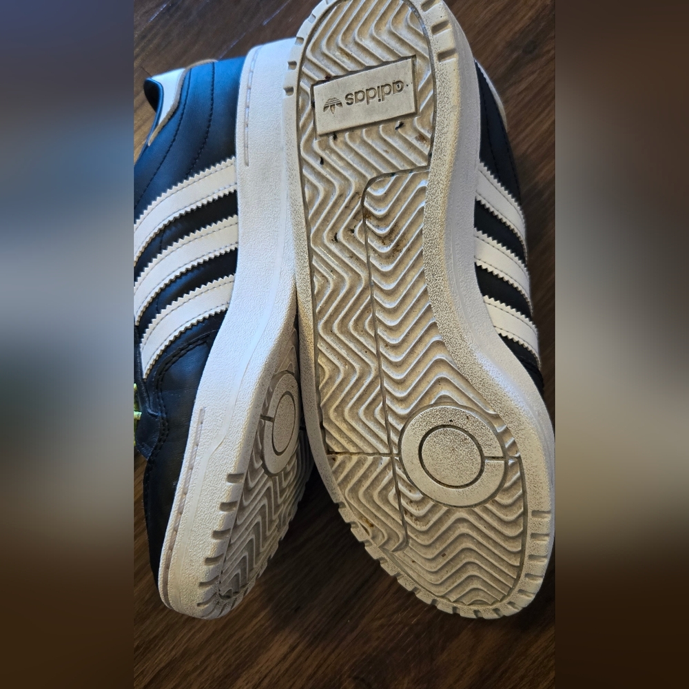 Adidas Kids Black and White Sneakers - Picture 10 of 12